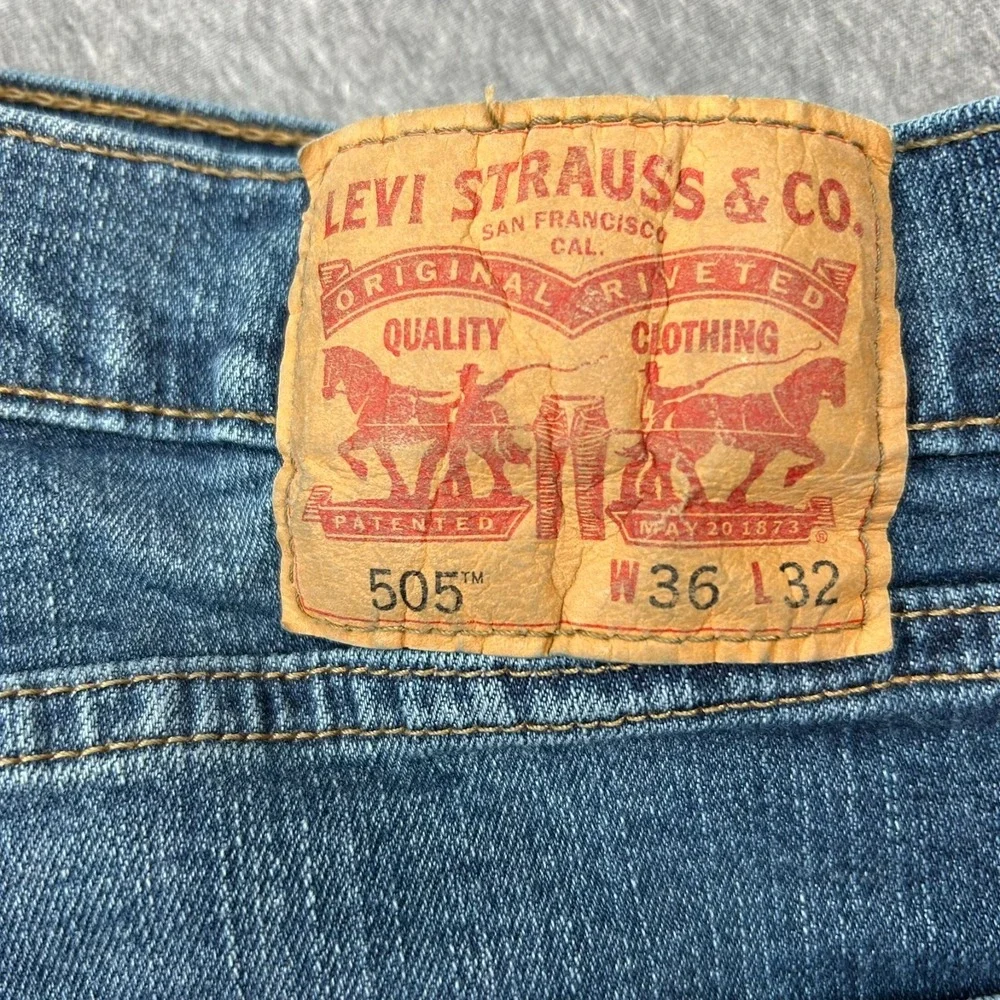 Levi's 505 Straight Leg Jeans Mens 34x31 Blue‎ Denim Pants Classic Red Tab